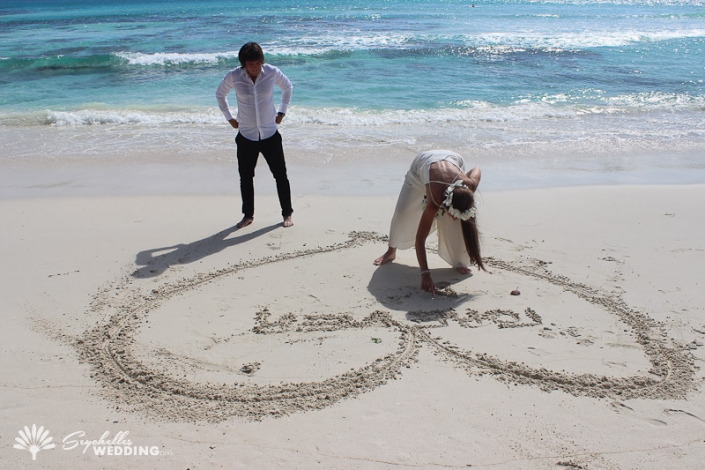 drawing-a-heart-in-the-sand